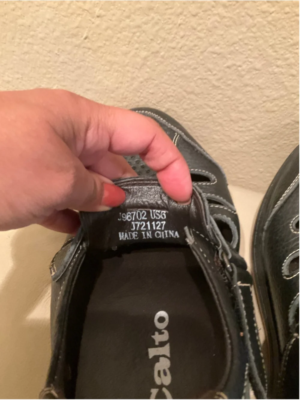 CALTO Men's Fisherman Invisible Height Increasing Elevator Shoes Sandals Size 6